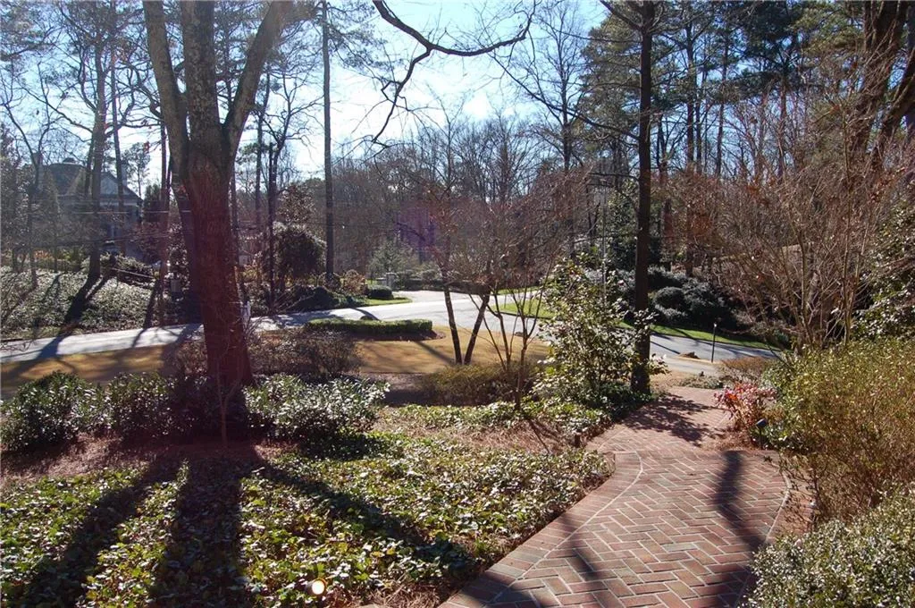 1165 Mount Paran Road Nw, Atlanta, Georgia 30327, 4 Bedrooms Bedrooms, ,5 BathroomsBathrooms,Residential,Sold,1165 Mount Paran Road Nw,5637223