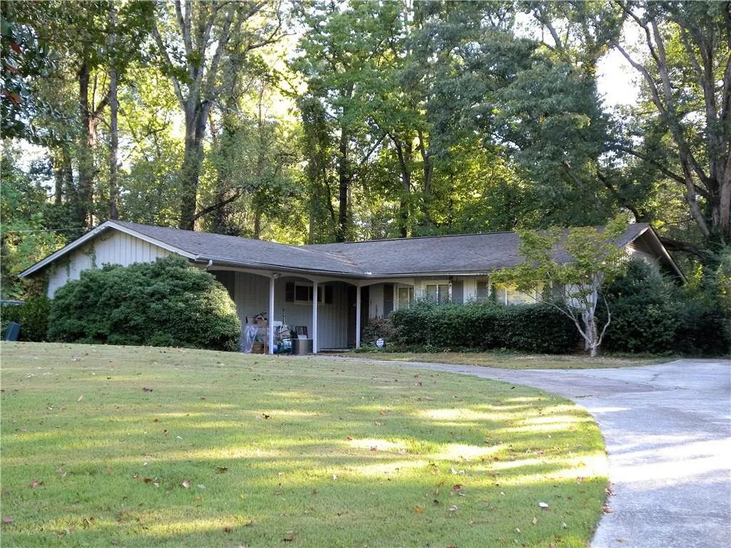 6369 Cherry Tree Lane, Sandy Springs, Georgia 30328, 3 Bedrooms Bedrooms, ,2 BathroomsBathrooms,Residential,Sold,6369 Cherry Tree Lane,5757600