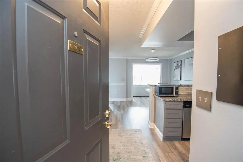 795 Hammond Unit 706, Atlanta, Georgia 30328, 2 Bedrooms Bedrooms, ,1 BathroomBathrooms,Residential,Sold,795 Hammond Unit 706,6964102