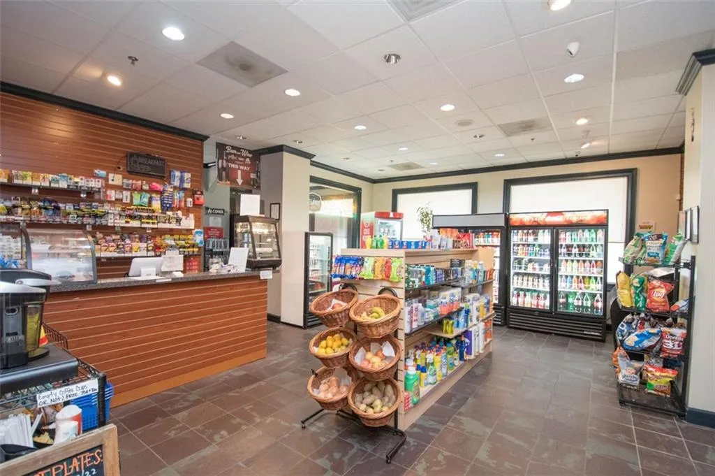 795 Hammond Unit 706, Atlanta, Georgia 30328, 2 Bedrooms Bedrooms, ,1 BathroomBathrooms,Residential,Sold,795 Hammond Unit 706,6964102