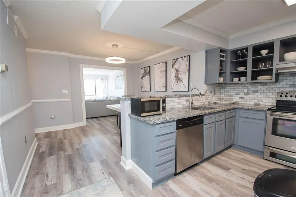 795 Hammond Unit 706, Atlanta, Georgia 30328, 2 Bedrooms Bedrooms, ,1 BathroomBathrooms,Residential,Sold,795 Hammond Unit 706,6964102