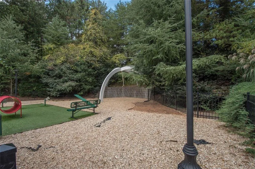 795 Hammond Unit 706, Atlanta, Georgia 30328, 2 Bedrooms Bedrooms, ,1 BathroomBathrooms,Residential,Sold,795 Hammond Unit 706,6964102