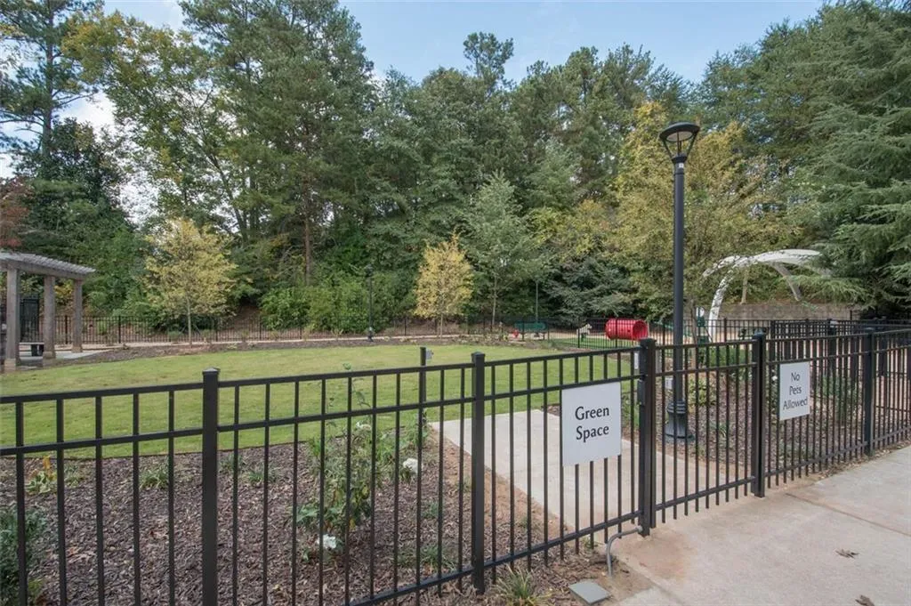 795 Hammond Unit 706, Atlanta, Georgia 30328, 2 Bedrooms Bedrooms, ,1 BathroomBathrooms,Residential,Sold,795 Hammond Unit 706,6964102