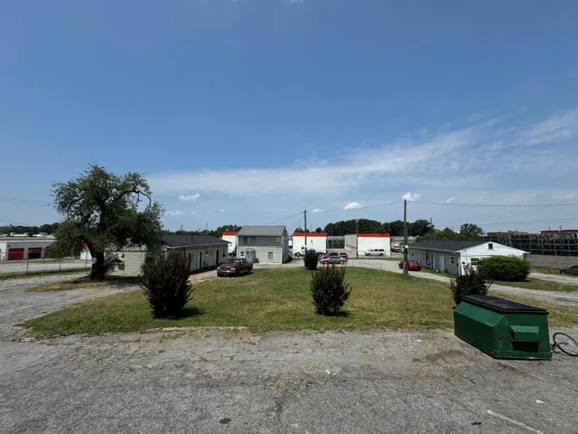 View of yard with a residential view