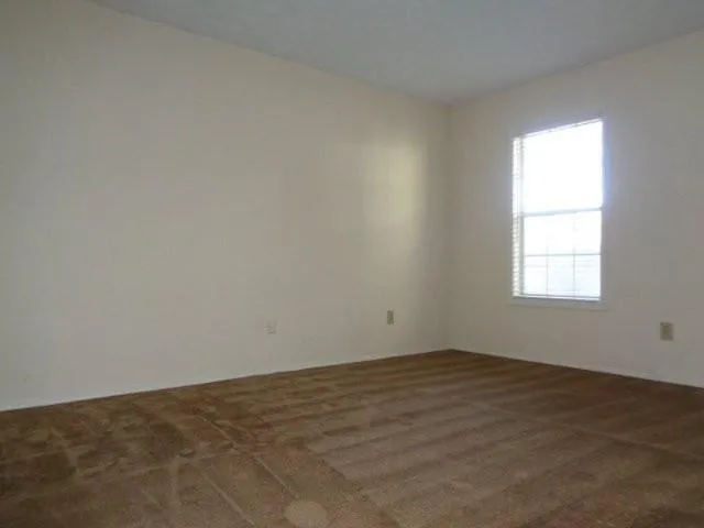 608 Natchez Trace, Atlanta, Georgia 30350, 2 Bedrooms Bedrooms, ,2 BathroomsBathrooms,Residential,Sold,608 Natchez Trace,7378564