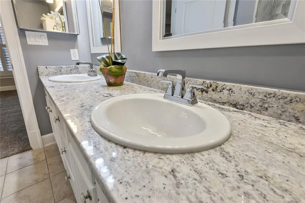 200 River Vista Drive Unit 418, Atlanta, Georgia 30339, 2 Bedrooms Bedrooms, ,2 BathroomsBathrooms,Residential,Sold,200 River Vista Drive Unit 418,6840586