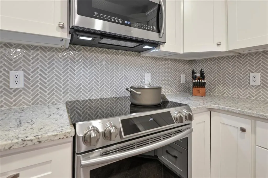 200 River Vista Drive Unit 418, Atlanta, Georgia 30339, 2 Bedrooms Bedrooms, ,2 BathroomsBathrooms,Residential,Sold,200 River Vista Drive Unit 418,6840586