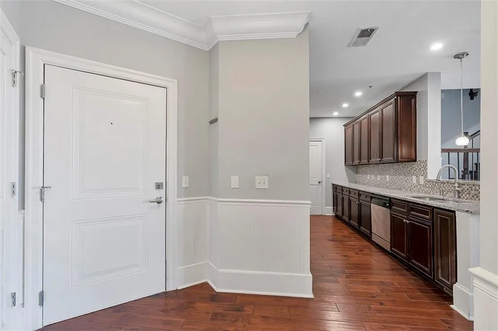 901 Abernathy Road Ne Unit 6250, Atlanta, Georgia 30328, 3 Bedrooms Bedrooms, ,2 BathroomsBathrooms,Residential,Sold,901 Abernathy Road Ne Unit 6250,7392142