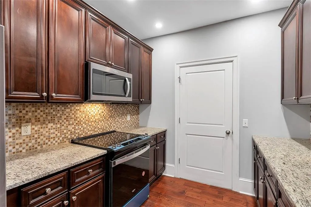 901 Abernathy Road Ne Unit 6250, Atlanta, Georgia 30328, 3 Bedrooms Bedrooms, ,2 BathroomsBathrooms,Residential,Sold,901 Abernathy Road Ne Unit 6250,7392142