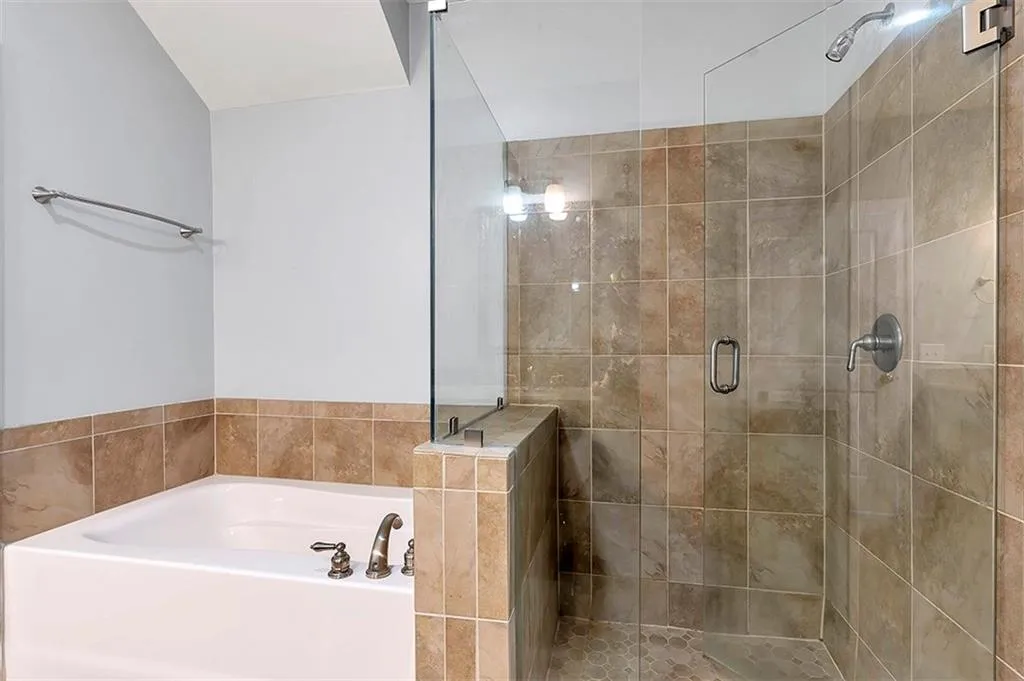 901 Abernathy Road Ne Unit 6250, Atlanta, Georgia 30328, 3 Bedrooms Bedrooms, ,2 BathroomsBathrooms,Residential,Sold,901 Abernathy Road Ne Unit 6250,7392142