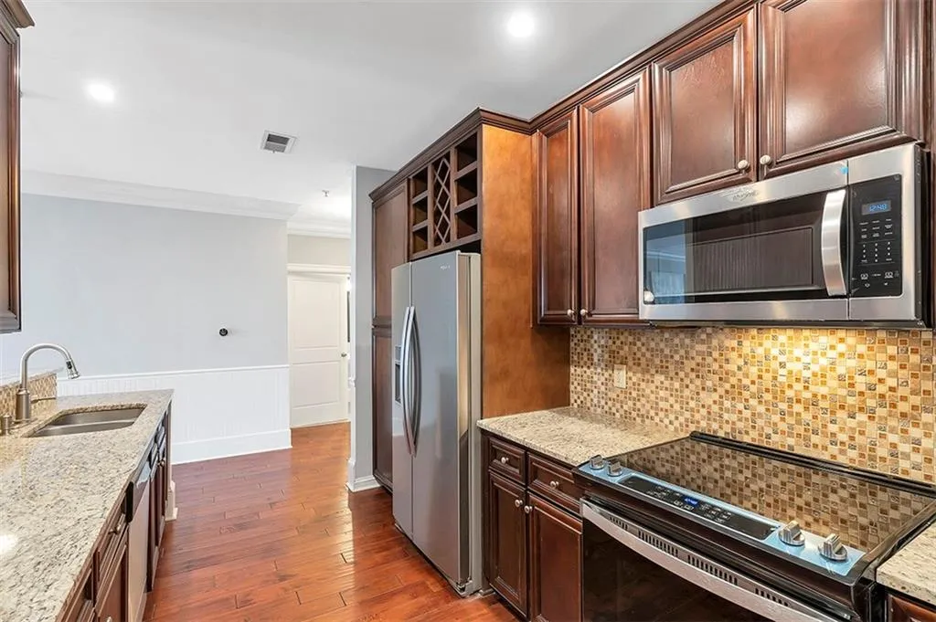 901 Abernathy Road Ne Unit 6250, Atlanta, Georgia 30328, 3 Bedrooms Bedrooms, ,2 BathroomsBathrooms,Residential,Sold,901 Abernathy Road Ne Unit 6250,7392142