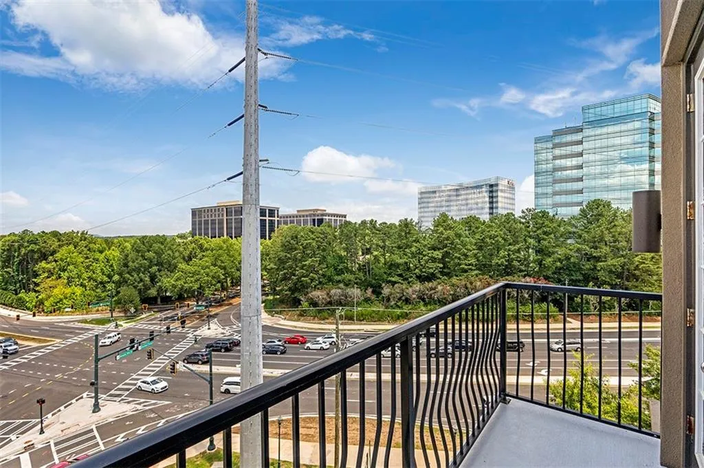 901 Abernathy Road Ne Unit 6250, Atlanta, Georgia 30328, 3 Bedrooms Bedrooms, ,2 BathroomsBathrooms,Residential,Sold,901 Abernathy Road Ne Unit 6250,7392142