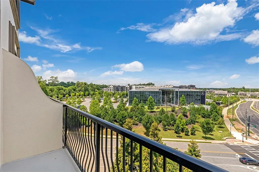 901 Abernathy Road Ne Unit 6250, Atlanta, Georgia 30328, 3 Bedrooms Bedrooms, ,2 BathroomsBathrooms,Residential,Sold,901 Abernathy Road Ne Unit 6250,7392142
