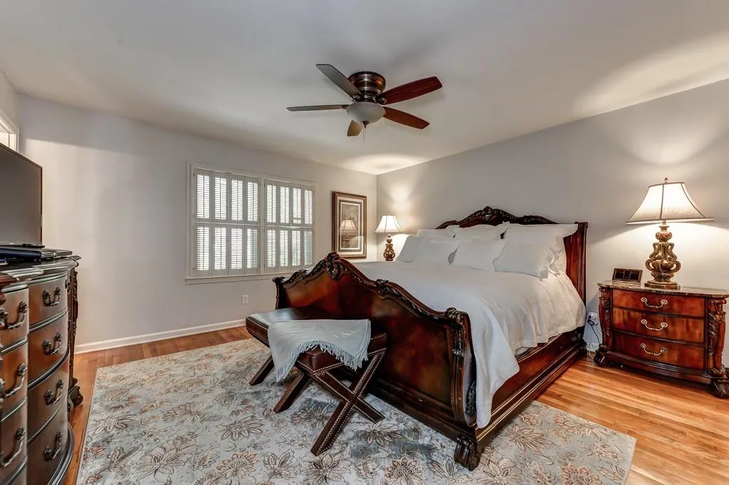 7100 Glenridge Drive, Sandy Springs, Georgia 30328, 4 Bedrooms Bedrooms, ,2 BathroomsBathrooms,Residential,Sold,7100 Glenridge Drive,5596932