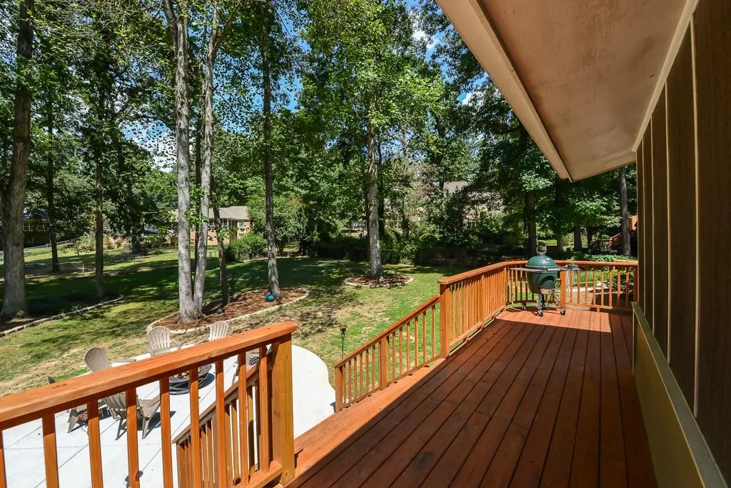 7100 Glenridge Drive, Sandy Springs, Georgia 30328, 4 Bedrooms Bedrooms, ,2 BathroomsBathrooms,Residential,Sold,7100 Glenridge Drive,5596932
