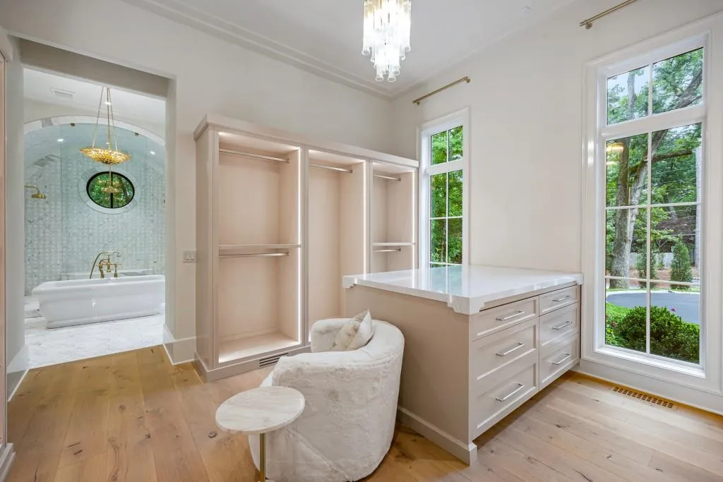 4881 Powers Ferry Road, Atlanta, Georgia 30327, 6 Bedrooms Bedrooms, 0 ,7 BathroomsBathrooms,Residential,For Sale,4881 Powers Ferry Road,7800020