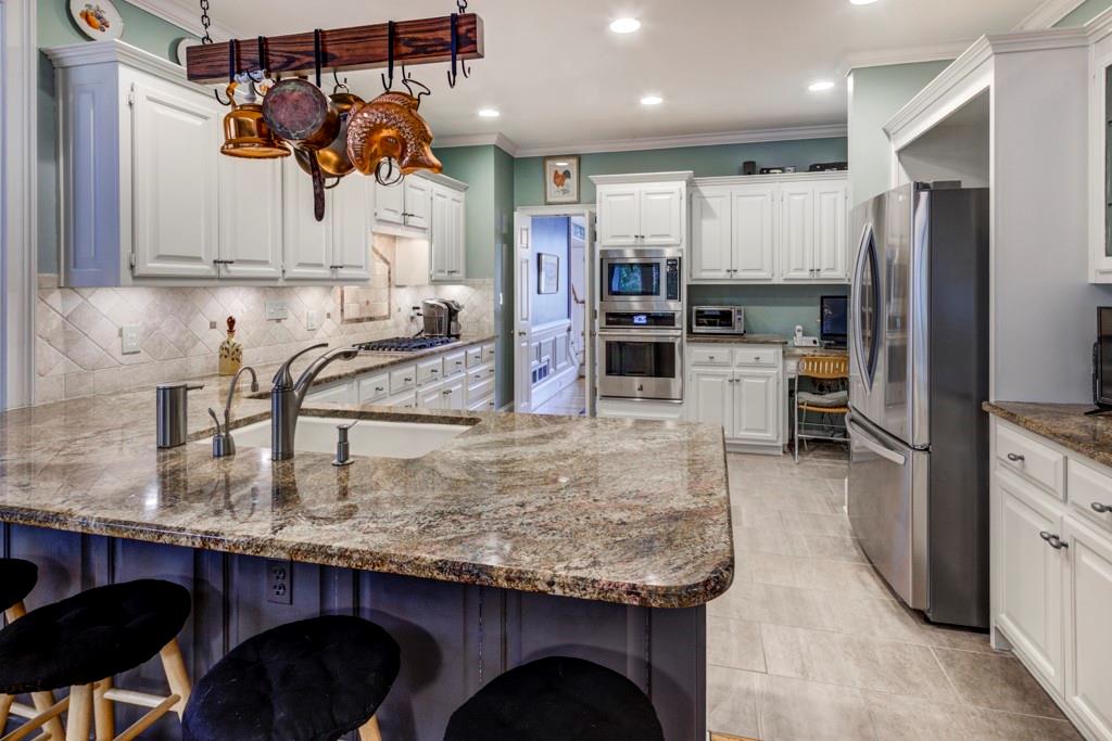 320 Morgan Farm Court, Sandy Springs, Georgia 30342, 6 Bedrooms Bedrooms, ,4 BathroomsBathrooms,Residential,Sold,320 Morgan Farm Court,7333812