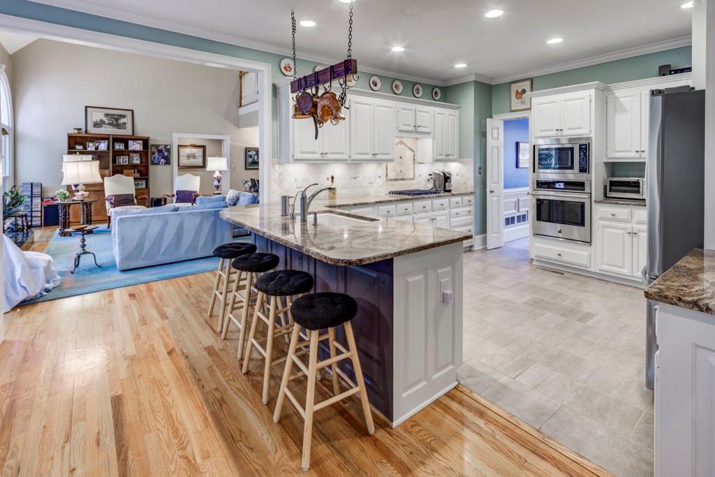 320 Morgan Farm Court, Sandy Springs, Georgia 30342, 6 Bedrooms Bedrooms, ,4 BathroomsBathrooms,Residential,Sold,320 Morgan Farm Court,7333812