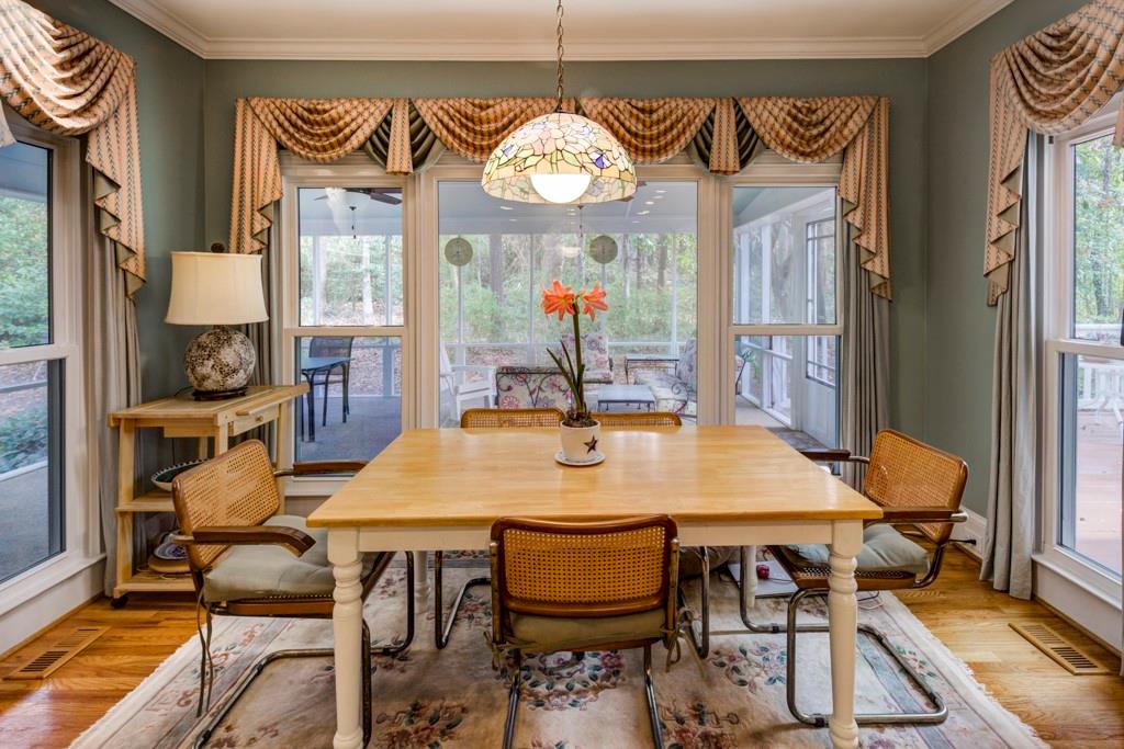 320 Morgan Farm Court, Sandy Springs, Georgia 30342, 6 Bedrooms Bedrooms, ,4 BathroomsBathrooms,Residential,Sold,320 Morgan Farm Court,7333812