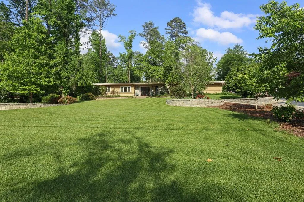 7355 Twin Branch Road, Sandy Springs, Georgia 30328, 4 Bedrooms Bedrooms, ,3 BathroomsBathrooms,Residential,Sold,7355 Twin Branch Road,5843784