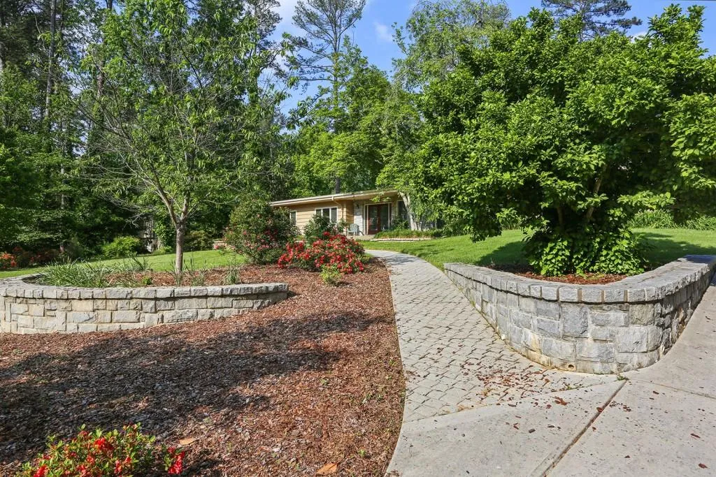 7355 Twin Branch Road, Sandy Springs, Georgia 30328, 4 Bedrooms Bedrooms, ,3 BathroomsBathrooms,Residential,Sold,7355 Twin Branch Road,5843784