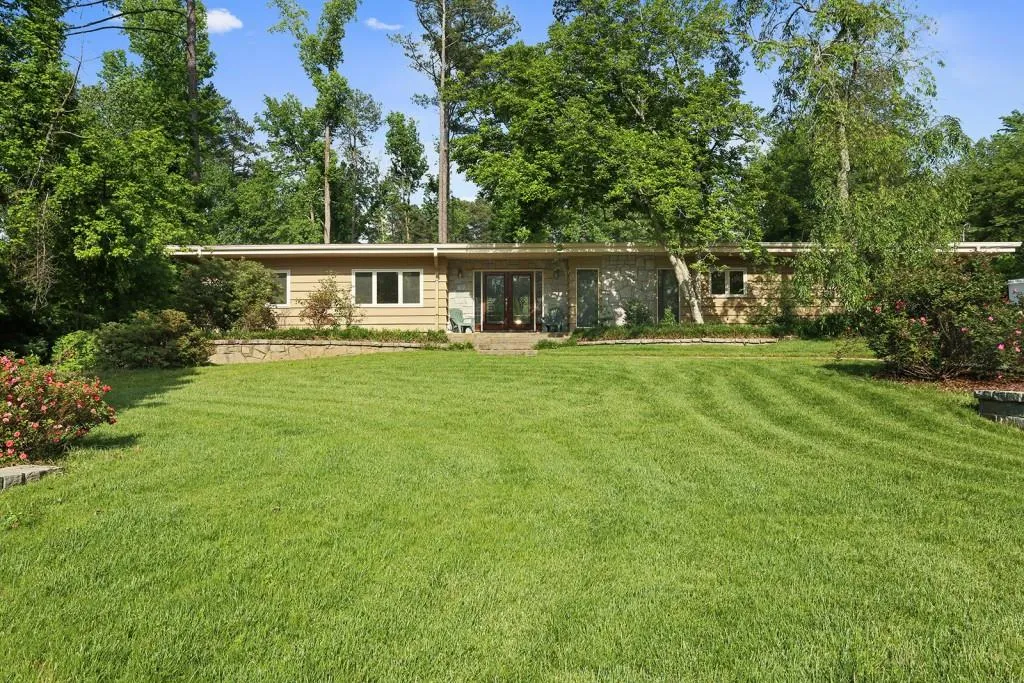 7355 Twin Branch Road, Sandy Springs, Georgia 30328, 4 Bedrooms Bedrooms, ,3 BathroomsBathrooms,Residential,Sold,7355 Twin Branch Road,5843784 7355 Twin Branch Road, Sandy Springs, Georgia 30328, 4 Bedrooms Bedrooms, ,3 BathroomsBathrooms,Residential,Sold,7355 Twin Branch Road,5843784