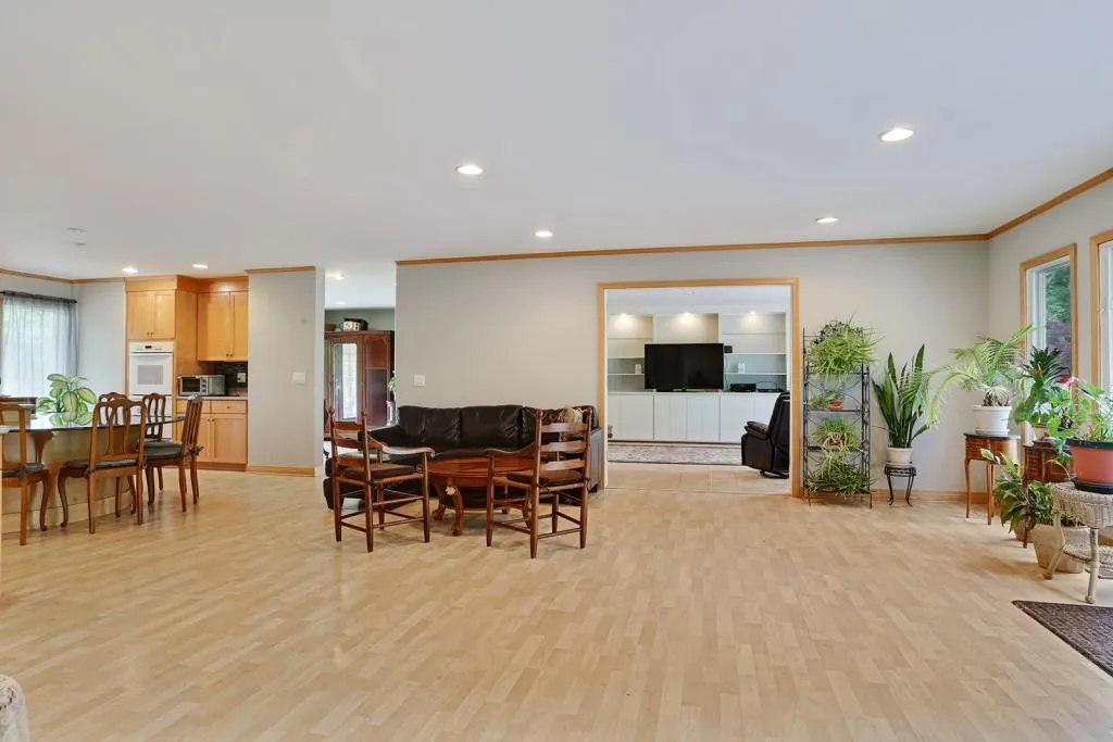 7355 Twin Branch Road, Sandy Springs, Georgia 30328, 4 Bedrooms Bedrooms, ,3 BathroomsBathrooms,Residential,Sold,7355 Twin Branch Road,5843784