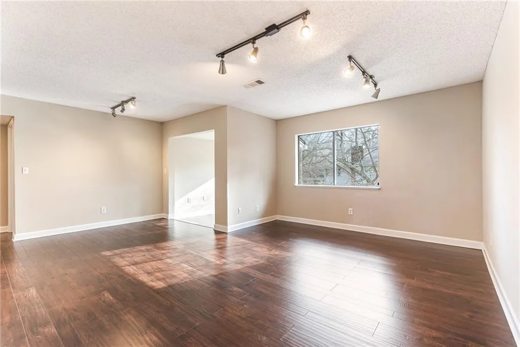 1606 Wingate Way Unit 1606, Sandy Springs, Georgia 30350, 1 Bedroom Bedrooms, ,1 BathroomBathrooms,Residential,Sold,1606 Wingate Way Unit 1606,6672563