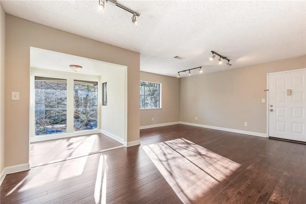 1606 Wingate Way Unit 1606, Sandy Springs, Georgia 30350, 1 Bedroom Bedrooms, ,1 BathroomBathrooms,Residential,Sold,1606 Wingate Way Unit 1606,6672563