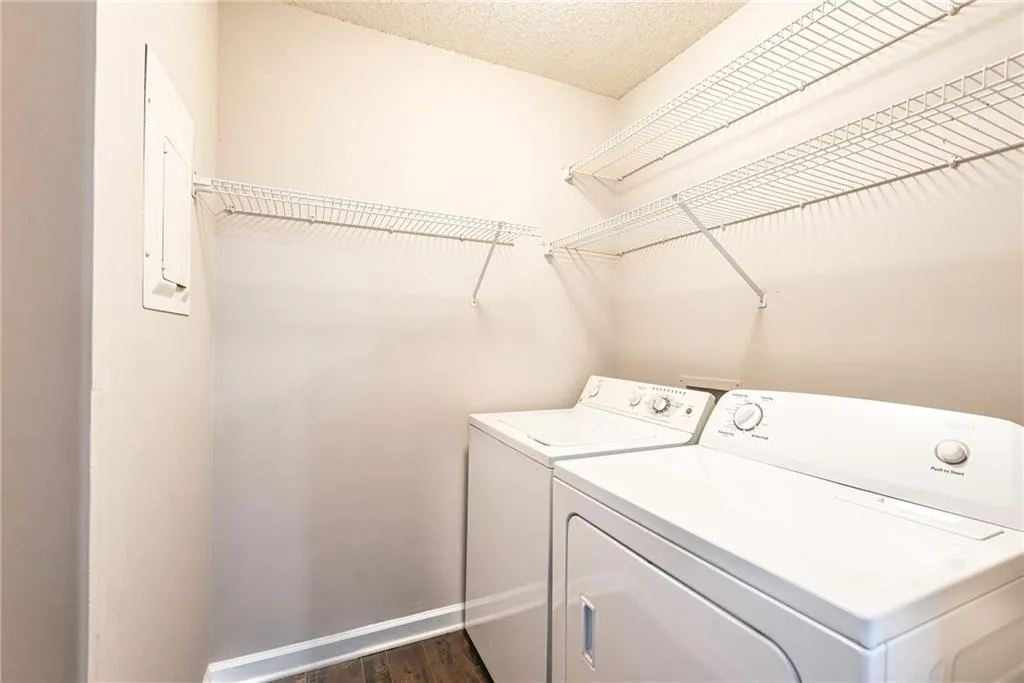 1606 Wingate Way Unit 1606, Sandy Springs, Georgia 30350, 1 Bedroom Bedrooms, ,1 BathroomBathrooms,Residential,Sold,1606 Wingate Way Unit 1606,6672563