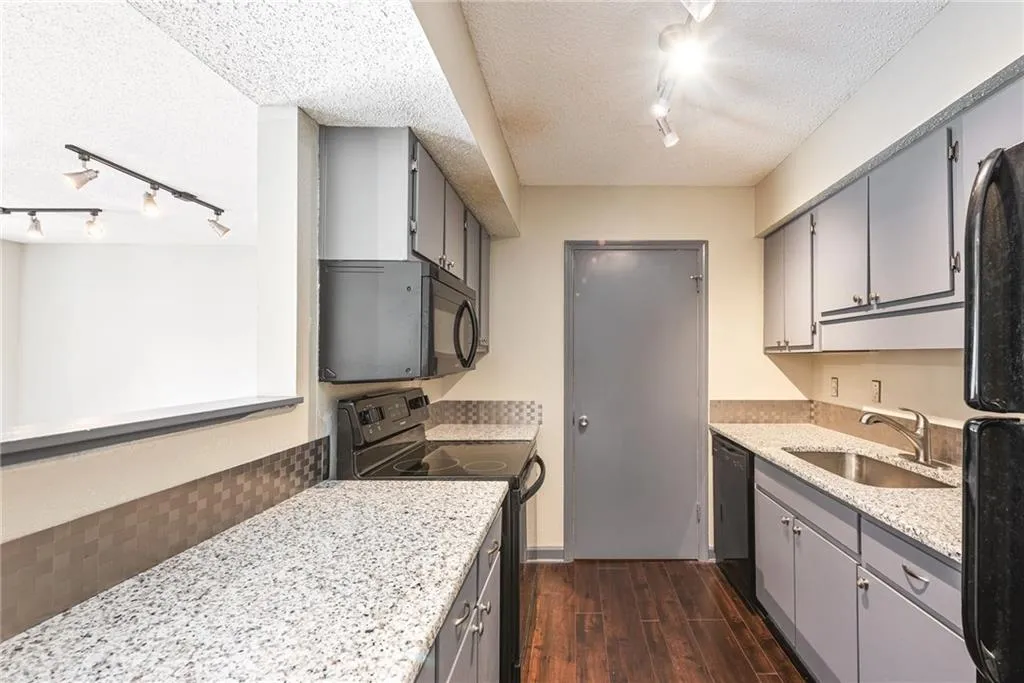 1606 Wingate Way Unit 1606, Sandy Springs, Georgia 30350, 1 Bedroom Bedrooms, ,1 BathroomBathrooms,Residential,Sold,1606 Wingate Way Unit 1606,6672563