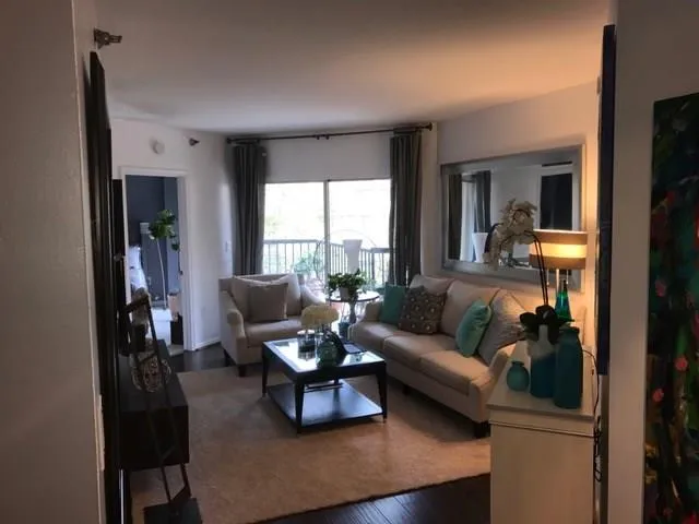 1 Biscayne Drive Nw Unit 112, Atlanta, Georgia 30309, 2 Bedrooms Bedrooms, ,2 BathroomsBathrooms,Residential,Sold,1 Biscayne Drive Nw Unit 112,5824959