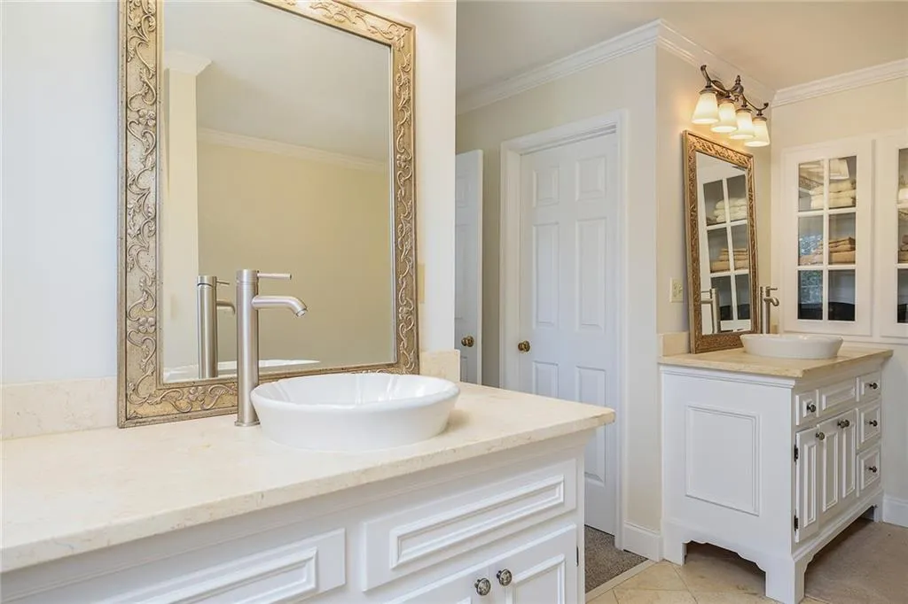 160 Zeblin Road, Atlanta, Georgia 30342, 5 Bedrooms Bedrooms, ,5 BathroomsBathrooms,Residential,Sold,160 Zeblin Road,6691285