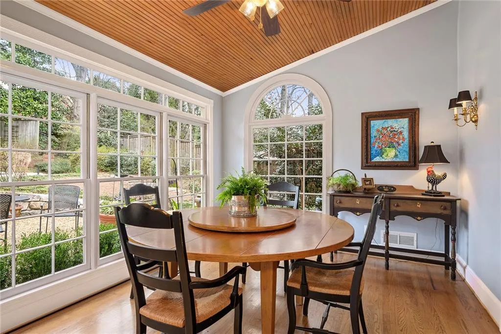 160 Zeblin Road, Atlanta, Georgia 30342, 5 Bedrooms Bedrooms, ,5 BathroomsBathrooms,Residential,Sold,160 Zeblin Road,6691285