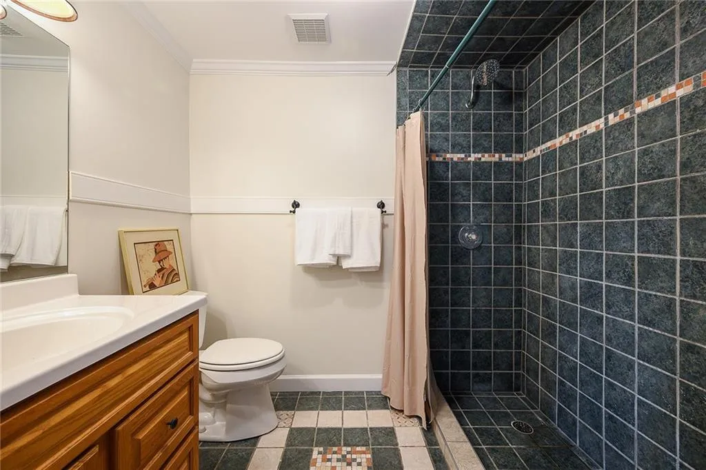 160 Zeblin Road, Atlanta, Georgia 30342, 5 Bedrooms Bedrooms, ,5 BathroomsBathrooms,Residential,Sold,160 Zeblin Road,6691285