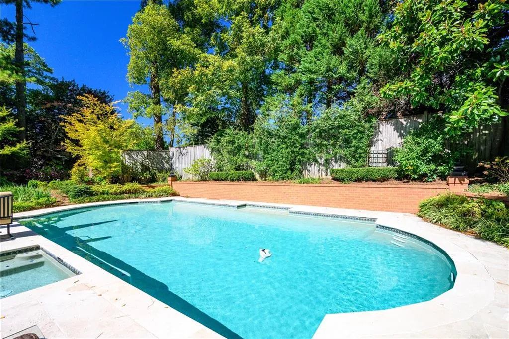 160 Zeblin Road, Atlanta, Georgia 30342, 5 Bedrooms Bedrooms, ,5 BathroomsBathrooms,Residential,Sold,160 Zeblin Road,6691285