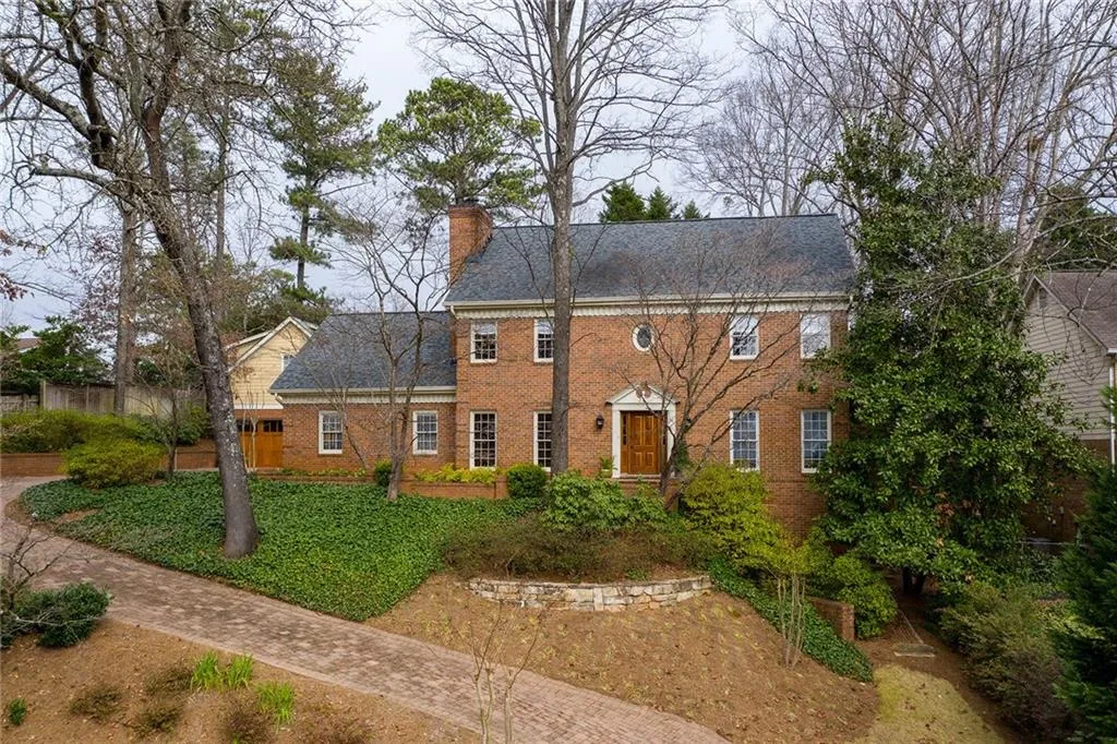 160 Zeblin Road, Atlanta, Georgia 30342, 5 Bedrooms Bedrooms, ,5 BathroomsBathrooms,Residential,Sold,160 Zeblin Road,6691285