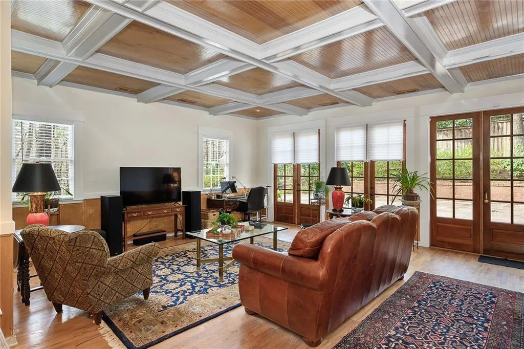 160 Zeblin Road, Atlanta, Georgia 30342, 5 Bedrooms Bedrooms, ,5 BathroomsBathrooms,Residential,Sold,160 Zeblin Road,6691285