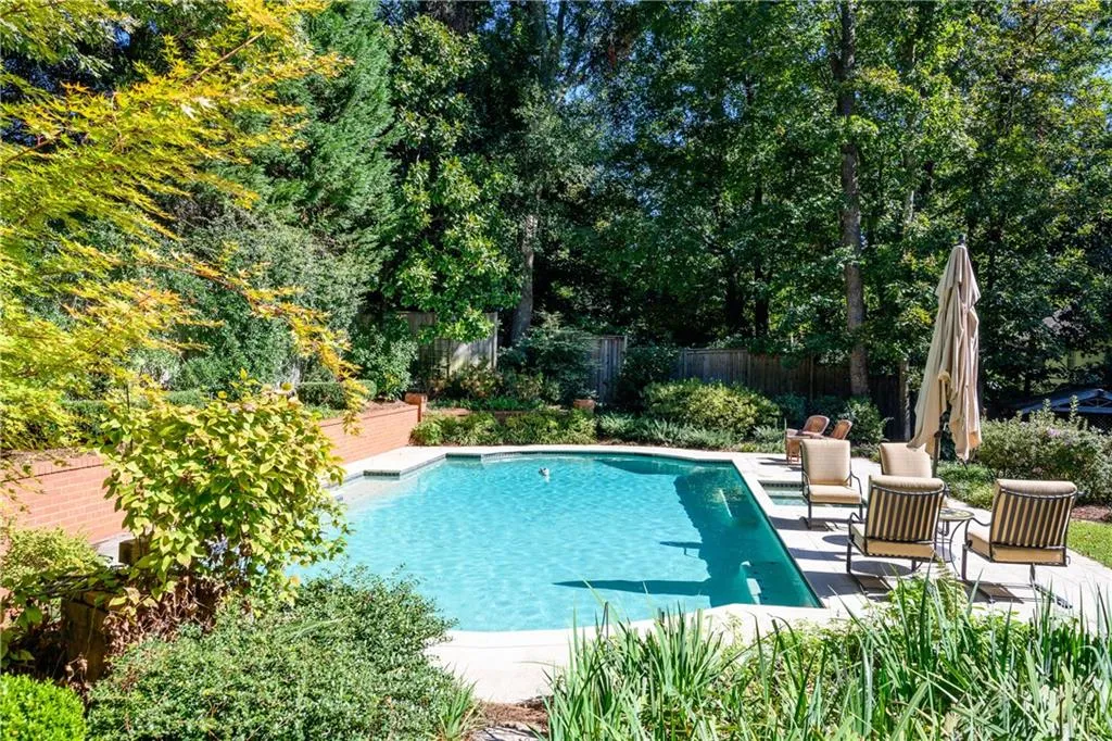 160 Zeblin Road, Atlanta, Georgia 30342, 5 Bedrooms Bedrooms, ,5 BathroomsBathrooms,Residential,Sold,160 Zeblin Road,6691285