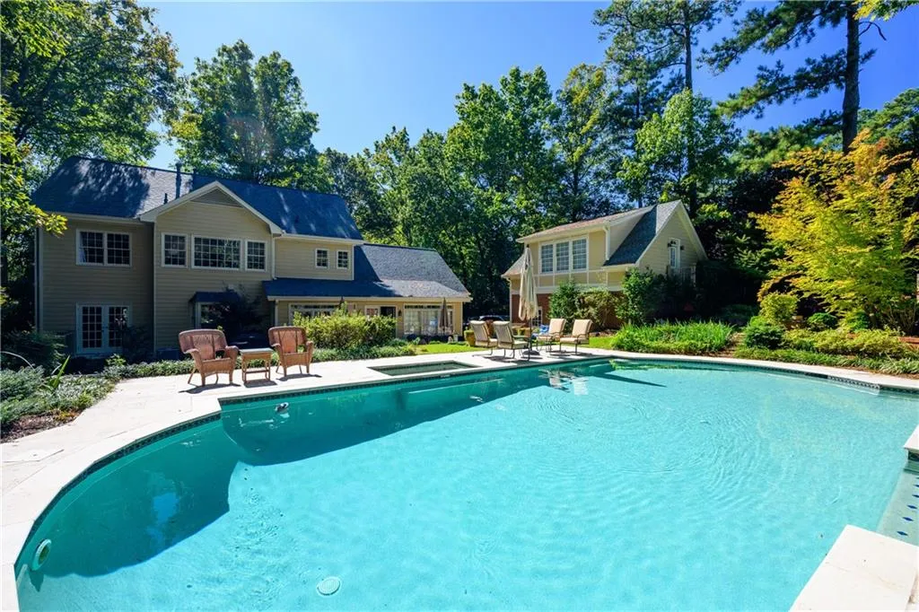 160 Zeblin Road, Atlanta, Georgia 30342, 5 Bedrooms Bedrooms, ,5 BathroomsBathrooms,Residential,Sold,160 Zeblin Road,6691285