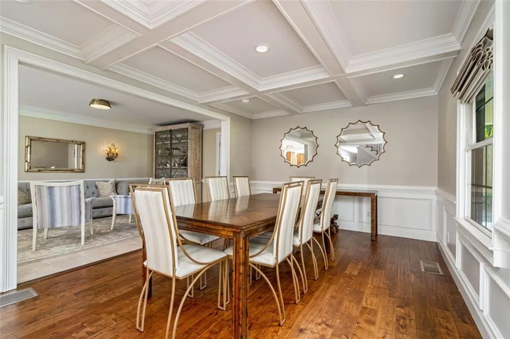 305 Brook Drive, Atlanta, Georgia 30328, 6 Bedrooms Bedrooms, ,4 BathroomsBathrooms,Residential,Sold,305 Brook Drive,6965658