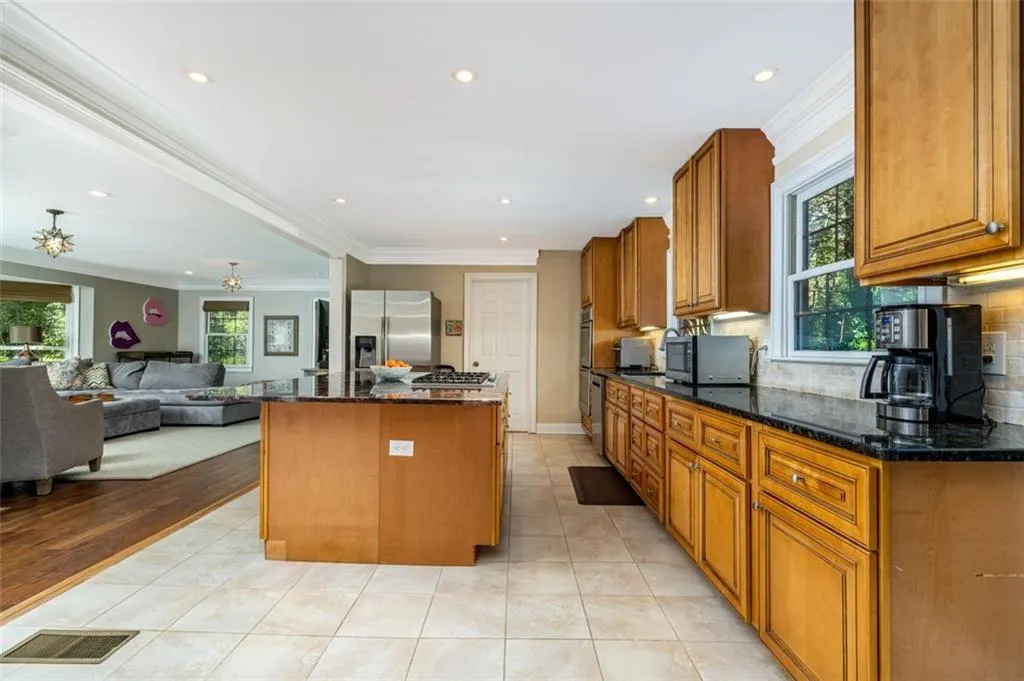 305 Brook Drive, Atlanta, Georgia 30328, 6 Bedrooms Bedrooms, ,4 BathroomsBathrooms,Residential,Sold,305 Brook Drive,6965658