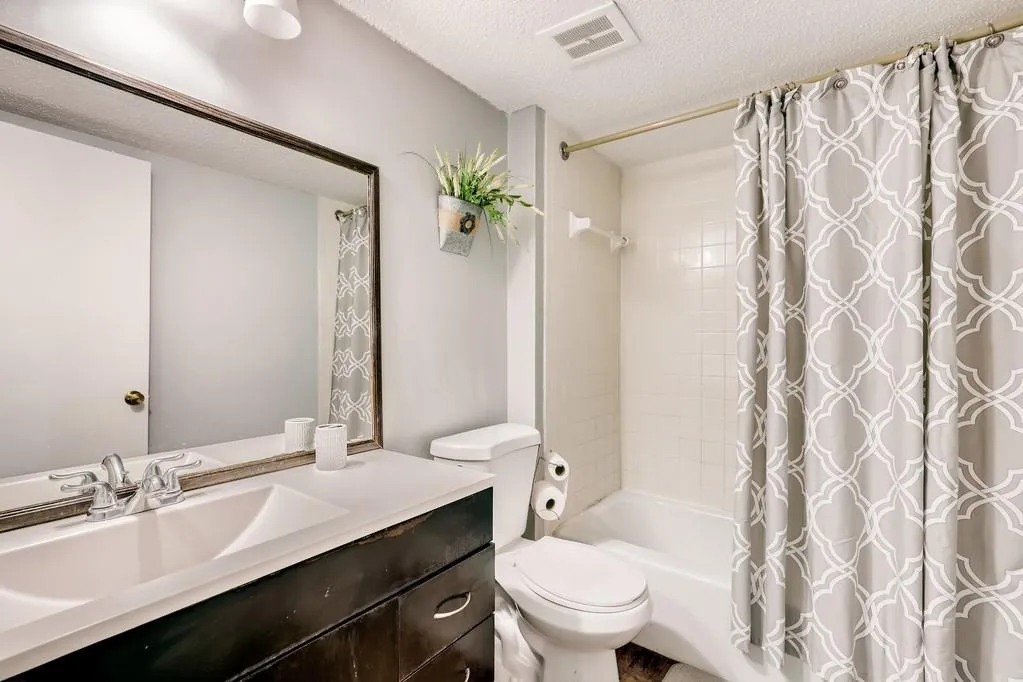 7354 Cardigan Circle Unit 4, Sandy Springs, Georgia 30328, 3 Bedrooms Bedrooms, ,3 BathroomsBathrooms,Residential,Sold,7354 Cardigan Circle Unit 4,6630492