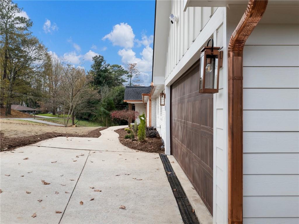 690 Amberidge Trail, Atlanta, Georgia 30328, 5 Bedrooms Bedrooms, ,5 BathroomsBathrooms,Residential,Sold,690 Amberidge Trail,7312346