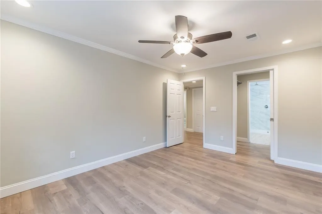 6520 Roswell Road Unit 32, Sandy Springs, Georgia 30328, 2 Bedrooms Bedrooms, ,2 BathroomsBathrooms,Residential,Sold,6520 Roswell Road Unit 32,6839132