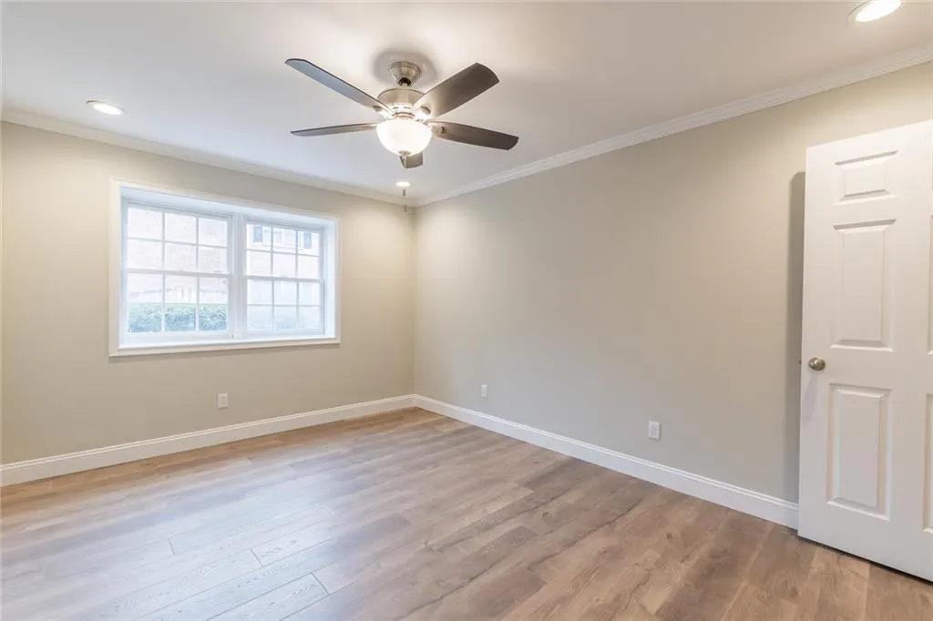 6520 Roswell Road Unit 32, Sandy Springs, Georgia 30328, 2 Bedrooms Bedrooms, ,2 BathroomsBathrooms,Residential,Sold,6520 Roswell Road Unit 32,6839132