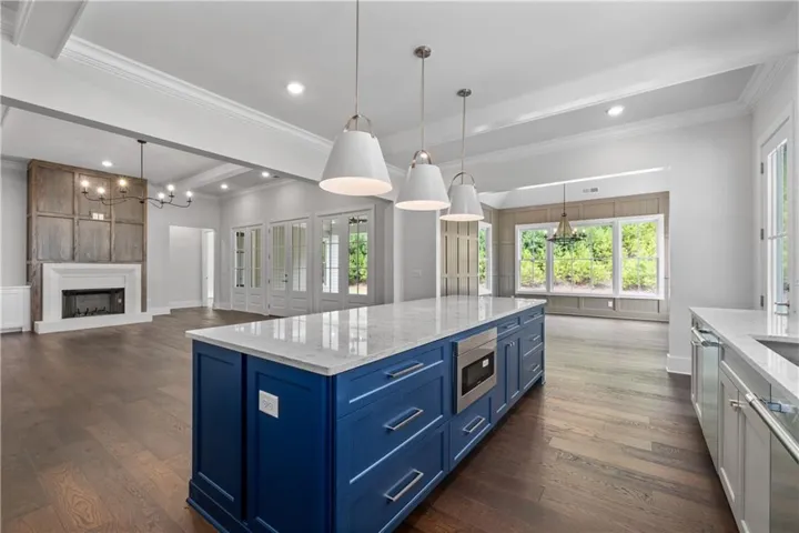 1009 Crossroads Trail, Alpharetta, Georgia 30004