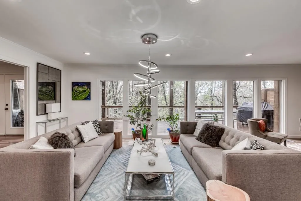 160 Huntcliff Point, Sandy Springs, Georgia 30350, 4 Bedrooms Bedrooms, ,4 BathroomsBathrooms,Residential,Sold,160 Huntcliff Point,6098338