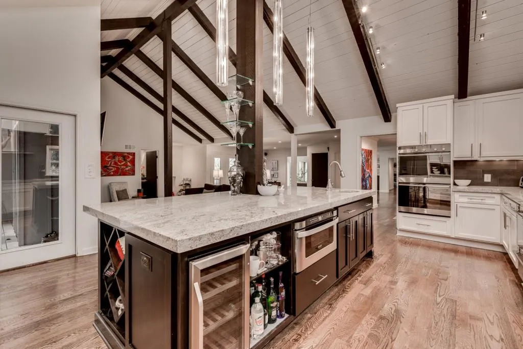 160 Huntcliff Point, Sandy Springs, Georgia 30350, 4 Bedrooms Bedrooms, ,4 BathroomsBathrooms,Residential,Sold,160 Huntcliff Point,6098338