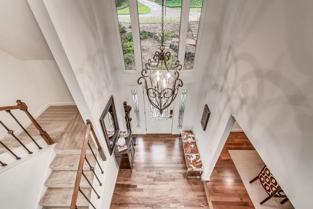 160 Huntcliff Point, Sandy Springs, Georgia 30350, 4 Bedrooms Bedrooms, ,4 BathroomsBathrooms,Residential,Sold,160 Huntcliff Point,6098338
